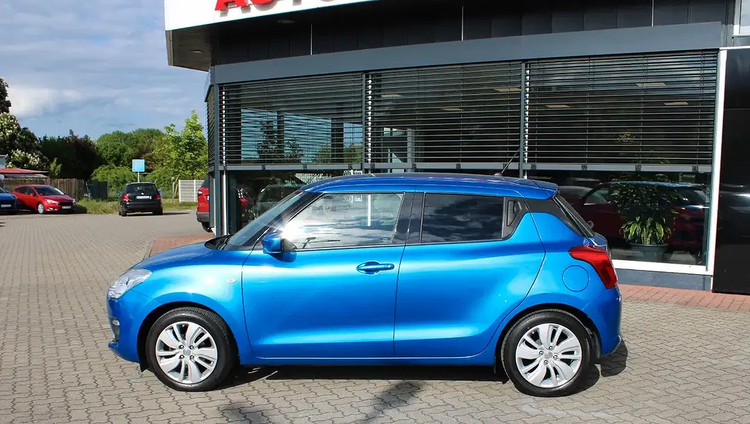 Suzuki Swift - Thumbnail 9