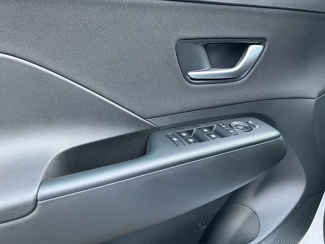 Hyundai KONA - Thumbnail 10