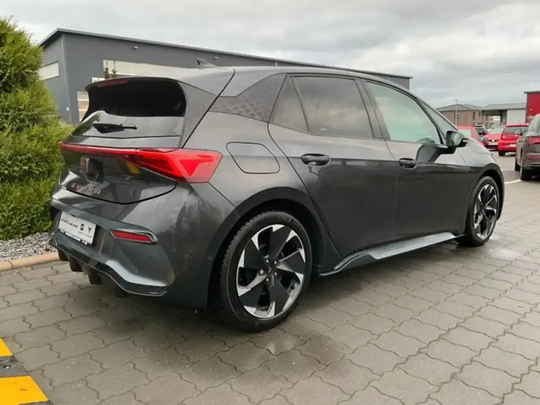 CUPRA Born - Thumbnail 9