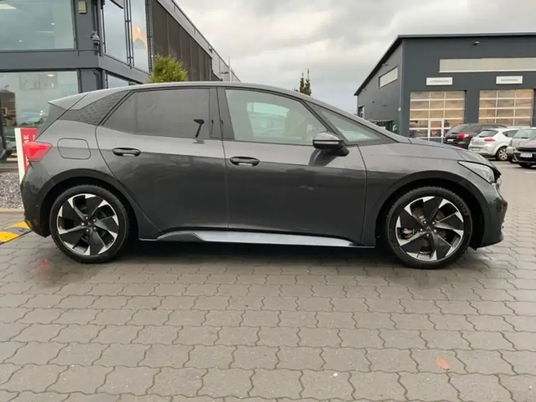 CUPRA Born - Thumbnail 10