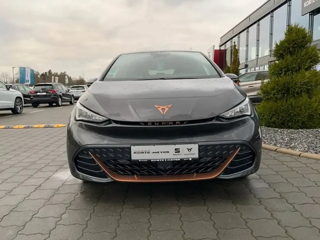 CUPRA Born - Thumbnail 2