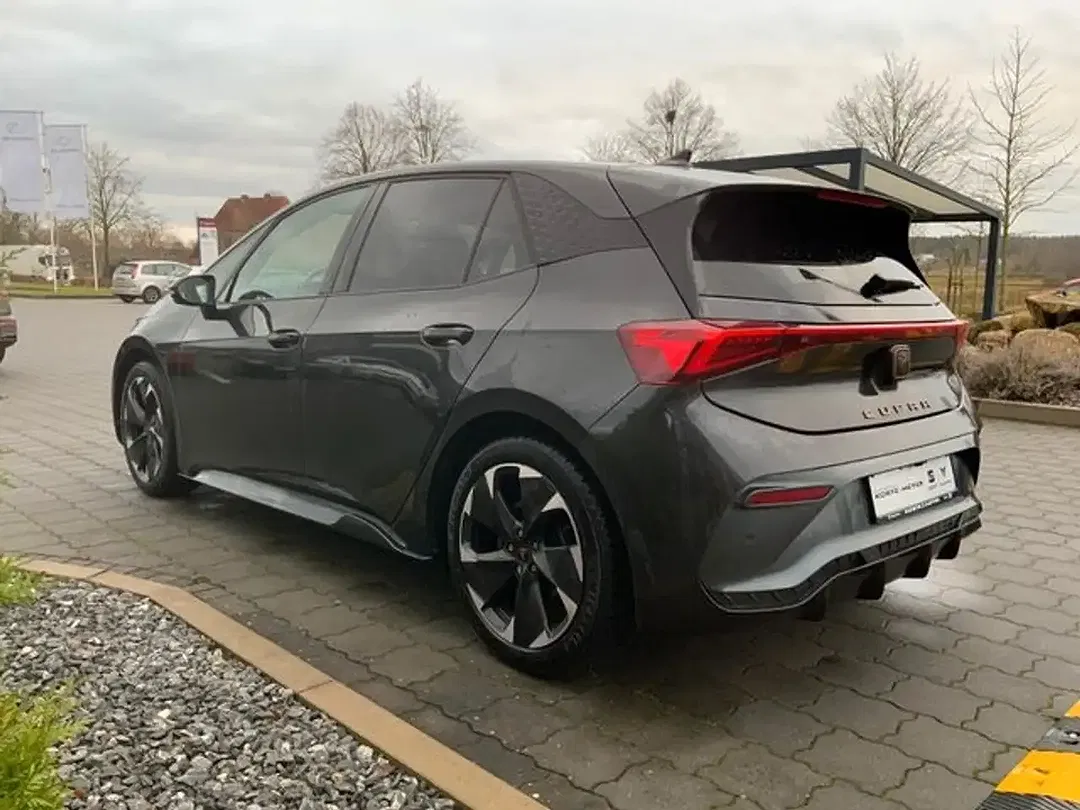 CUPRA Born - Thumbnail 5