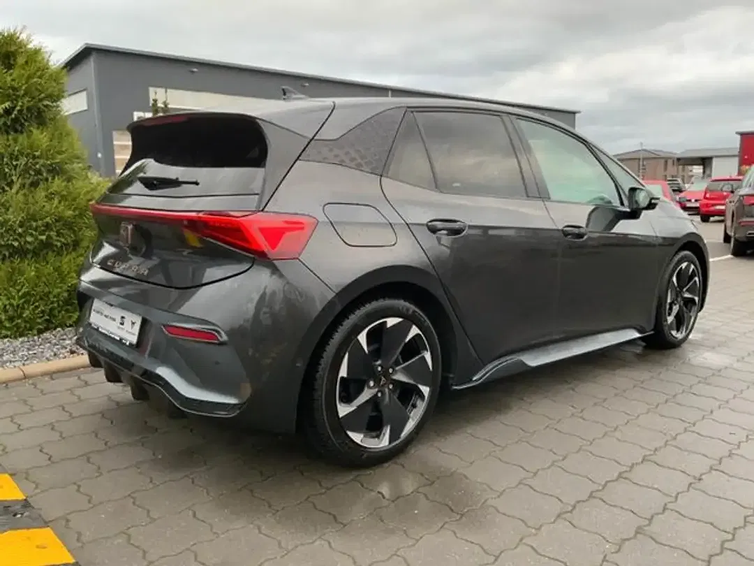 CUPRA Born - Thumbnail 8