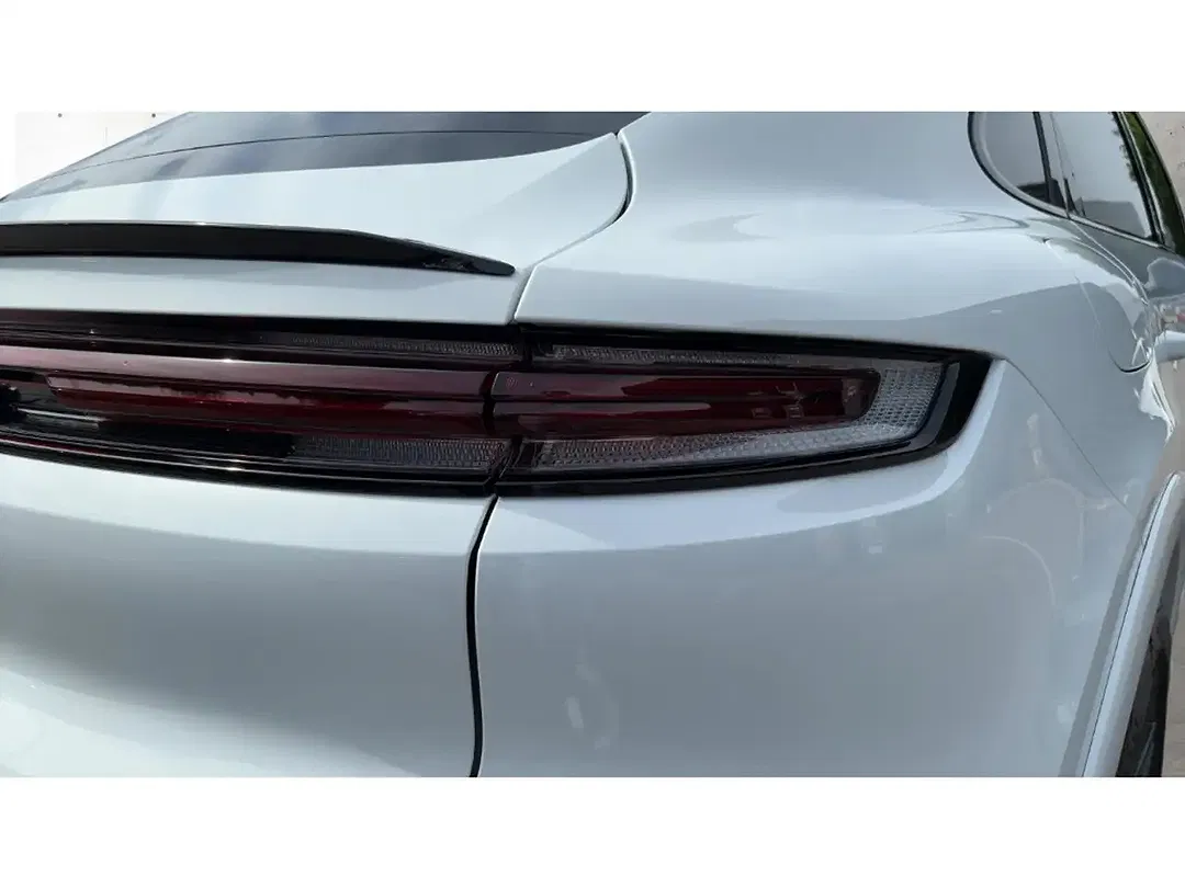 Porsche Cayenne - Thumbnail 10