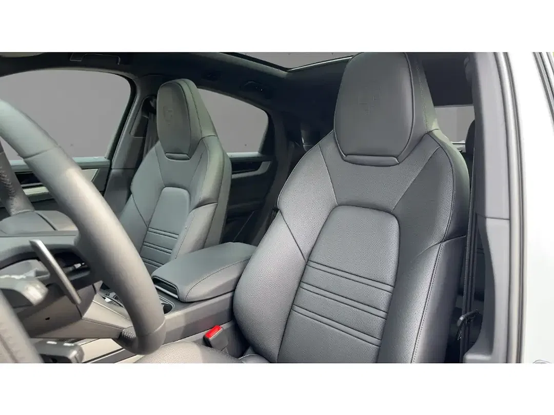 Porsche Cayenne - Thumbnail 13