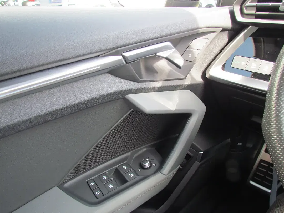 Audi S3 - Thumbnail 13