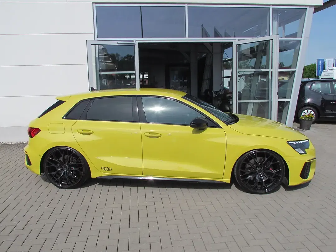 Audi S3 - Thumbnail 2