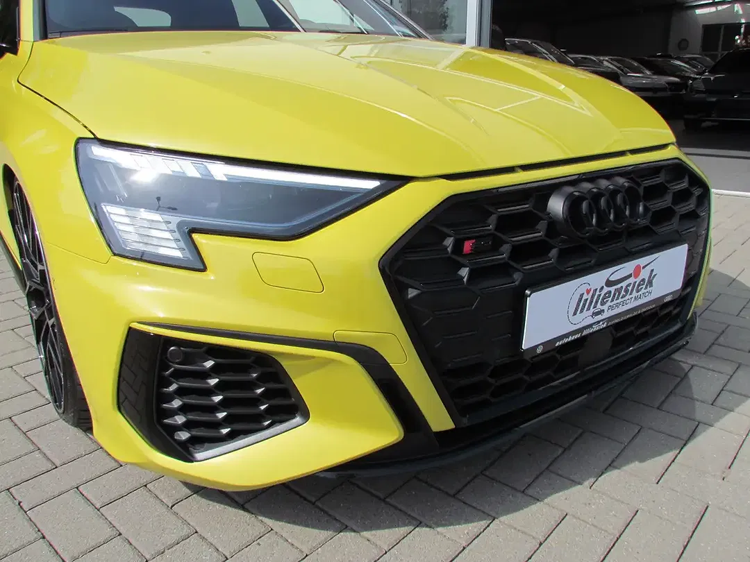 Audi S3 - Thumbnail 3