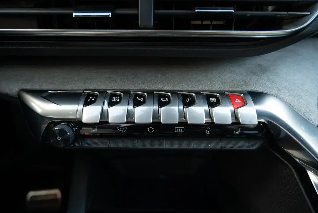 Peugeot 5008 - Thumbnail 9