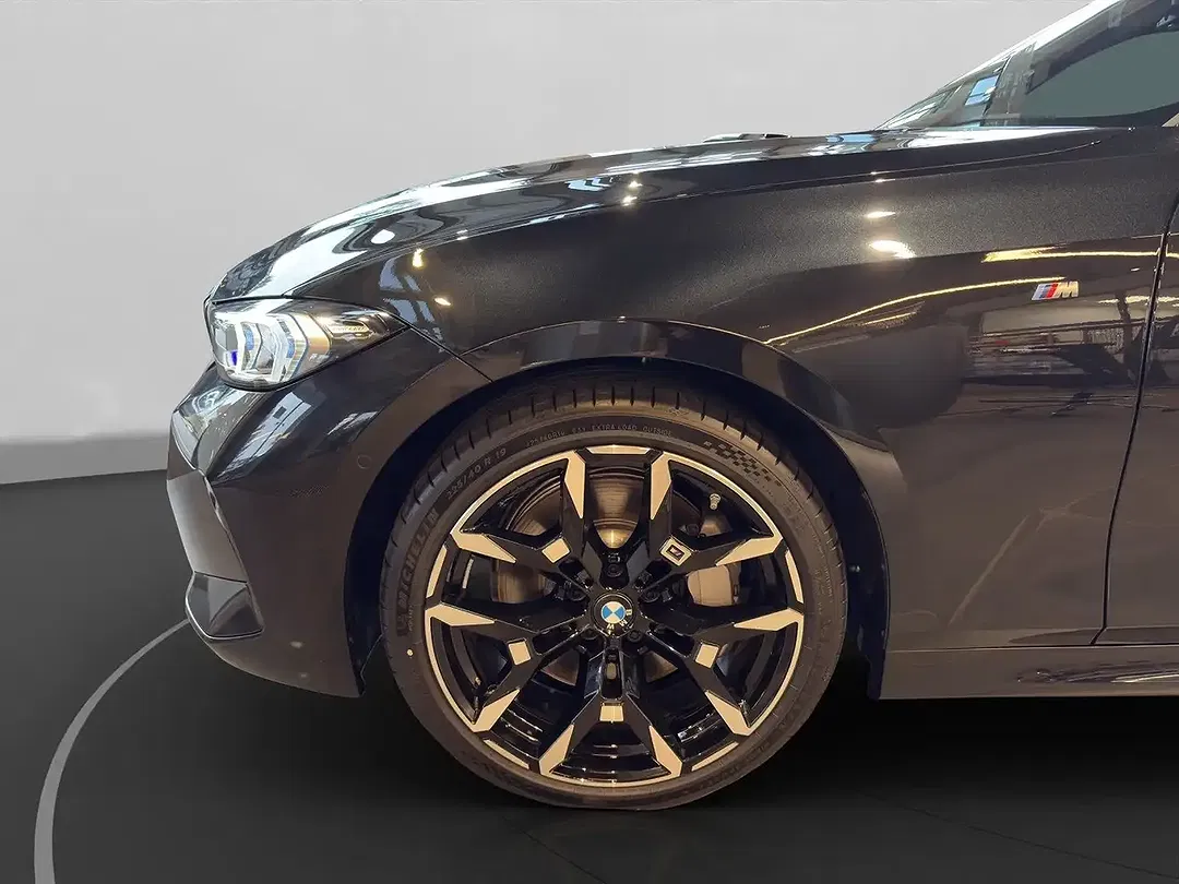 BMW 330 - Thumbnail 12