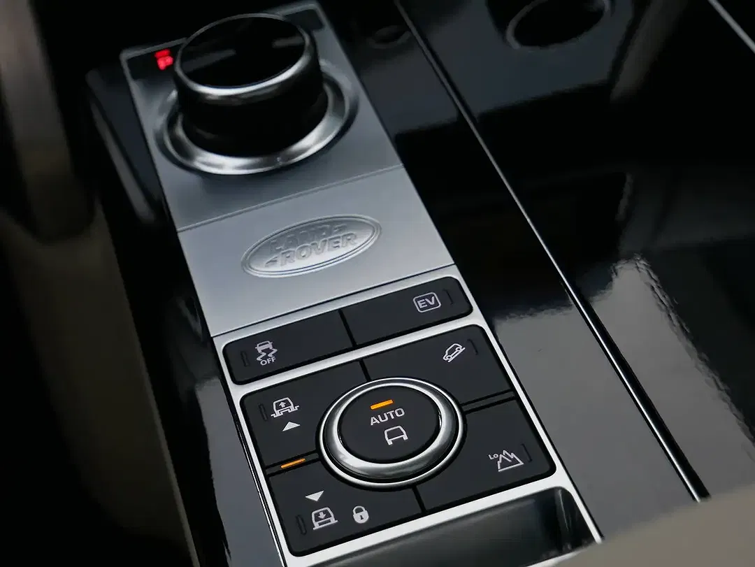 Land Rover Range Rover - Thumbnail 11