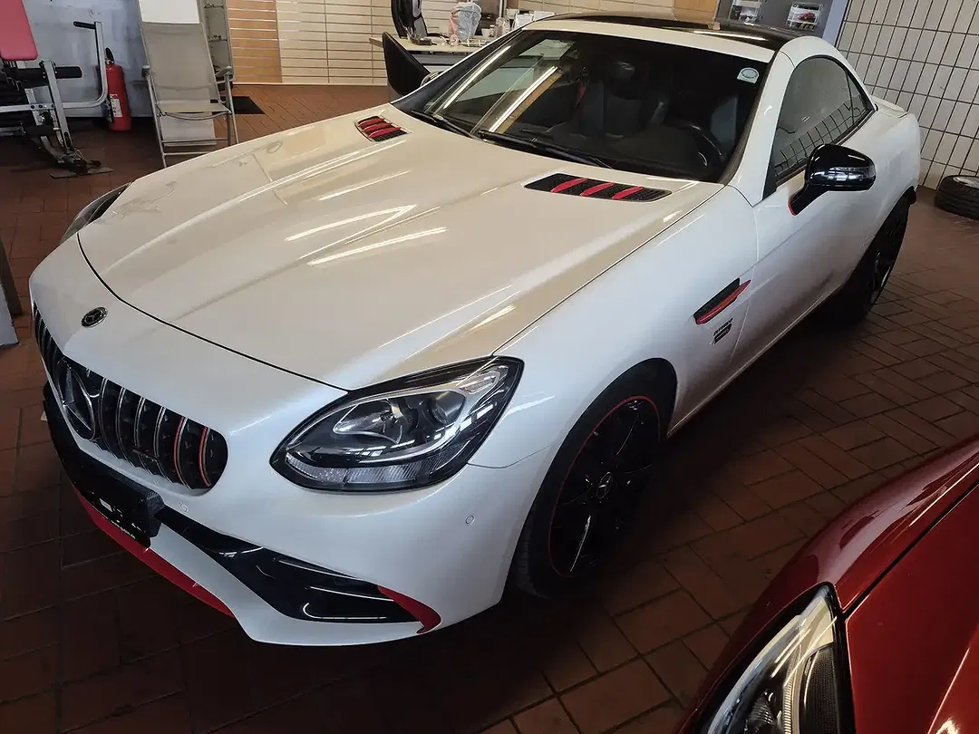 Mercedes-Benz SLC 43 AMG - Thumbnail 2