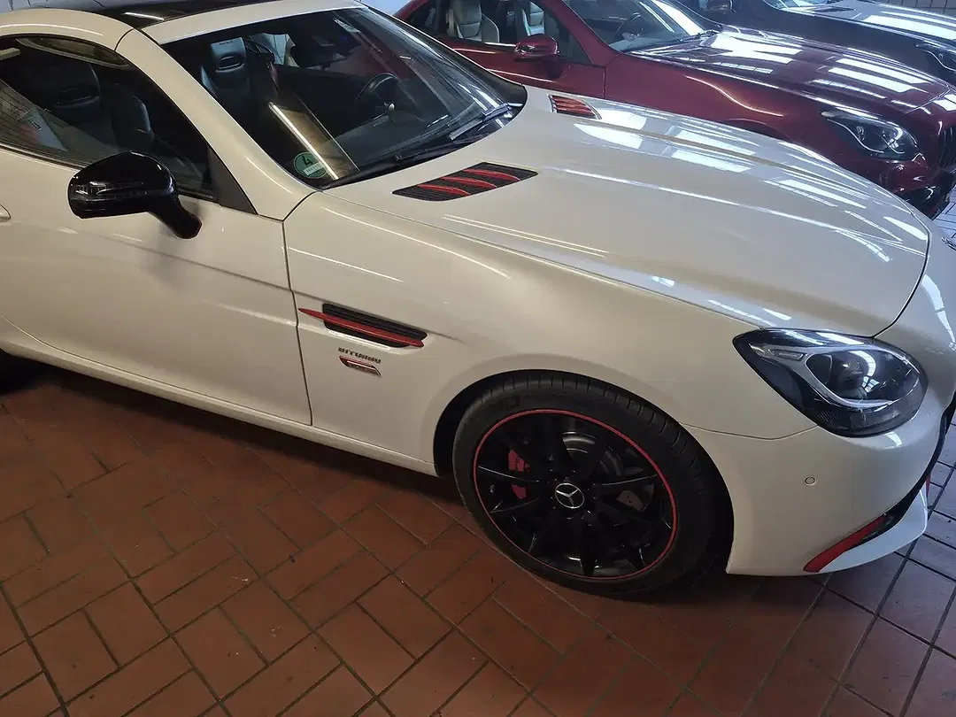 Mercedes-Benz SLC 43 AMG - Thumbnail 3