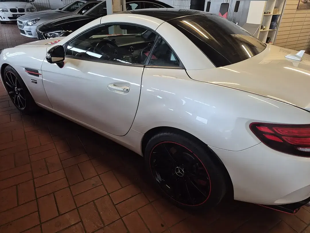 Mercedes-Benz SLC 43 AMG - Thumbnail 7