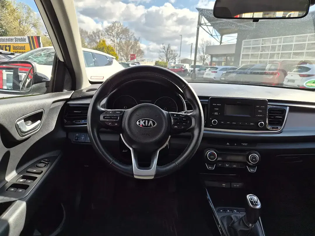 Kia Rio - Thumbnail 11