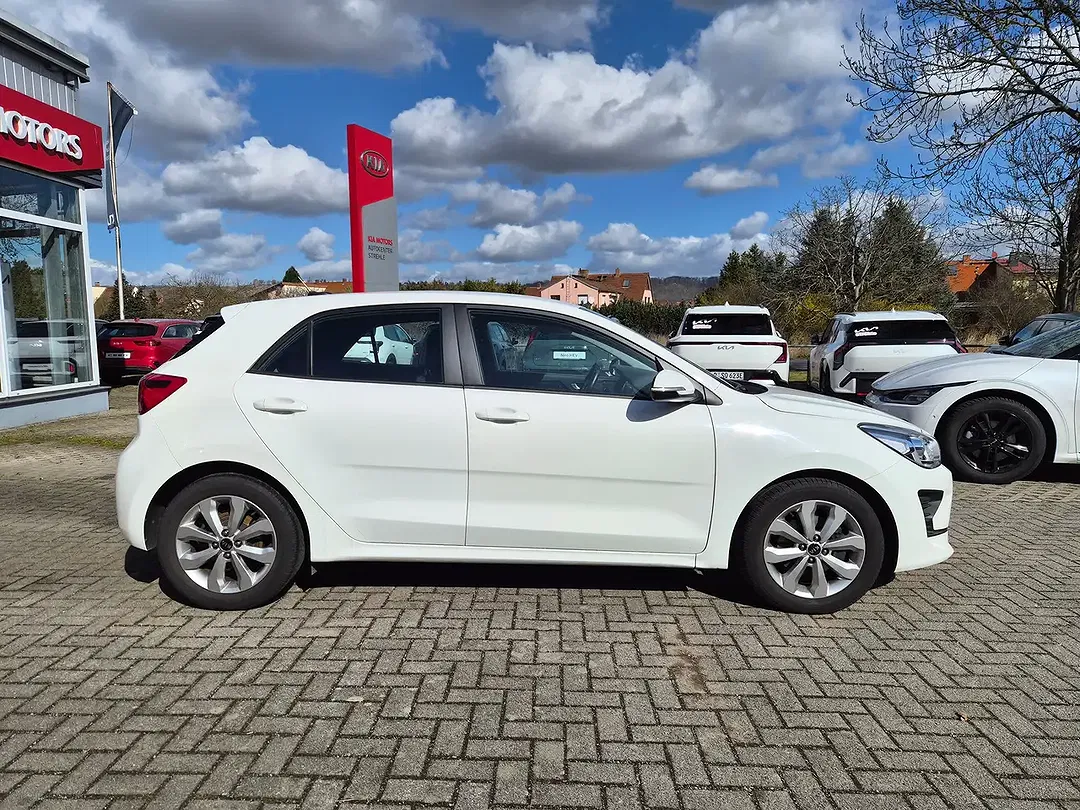 Kia Rio - Thumbnail 4