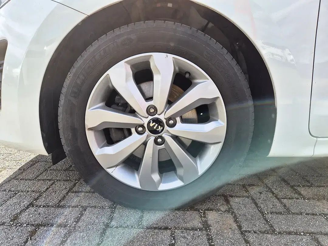 Kia Rio - Thumbnail 7