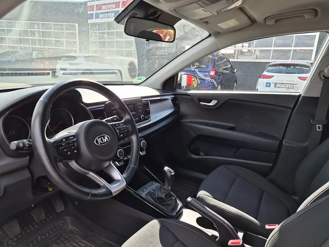 Kia Rio - Thumbnail 9