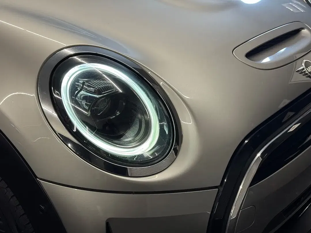MINI Cooper SE - Thumbnail 27