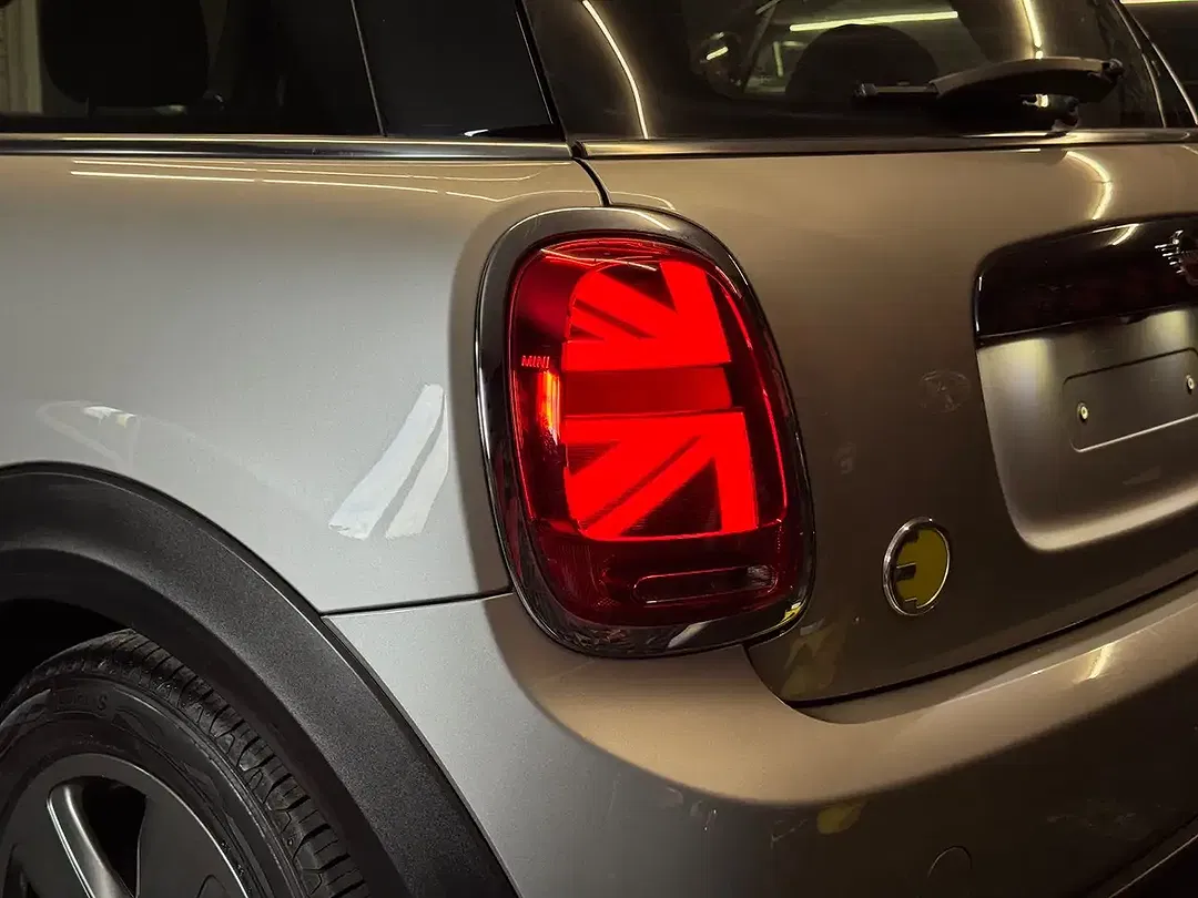 MINI Cooper SE - Thumbnail 30