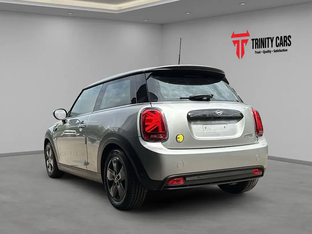 MINI Cooper SE - Thumbnail 9