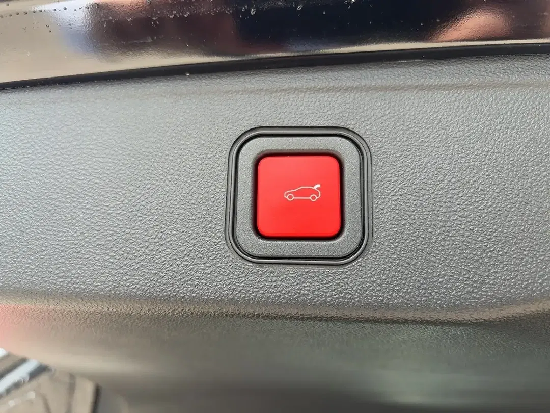 Jeep Avenger - Thumbnail 13