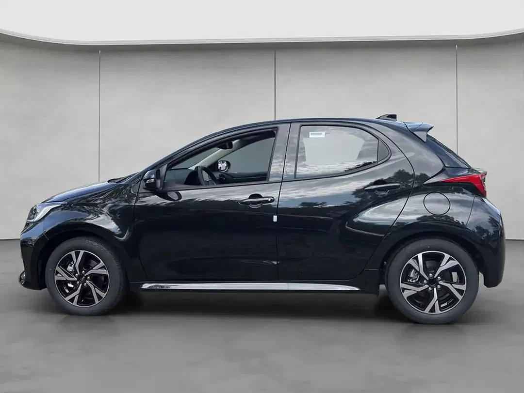 Toyota Yaris - Thumbnail 2