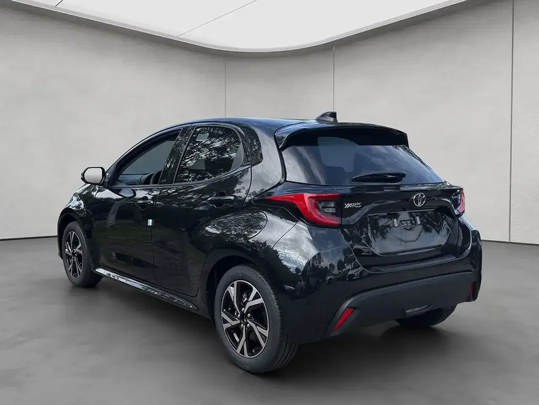Toyota Yaris - Thumbnail 3