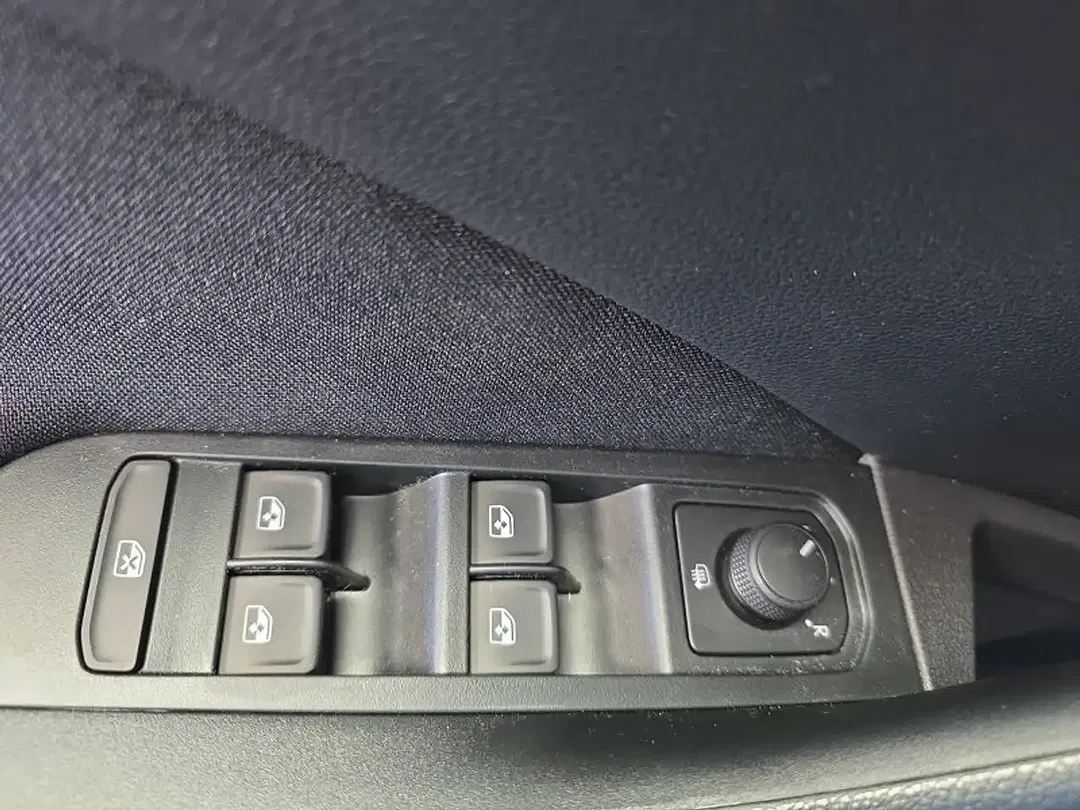 Skoda Kamiq - Thumbnail 25