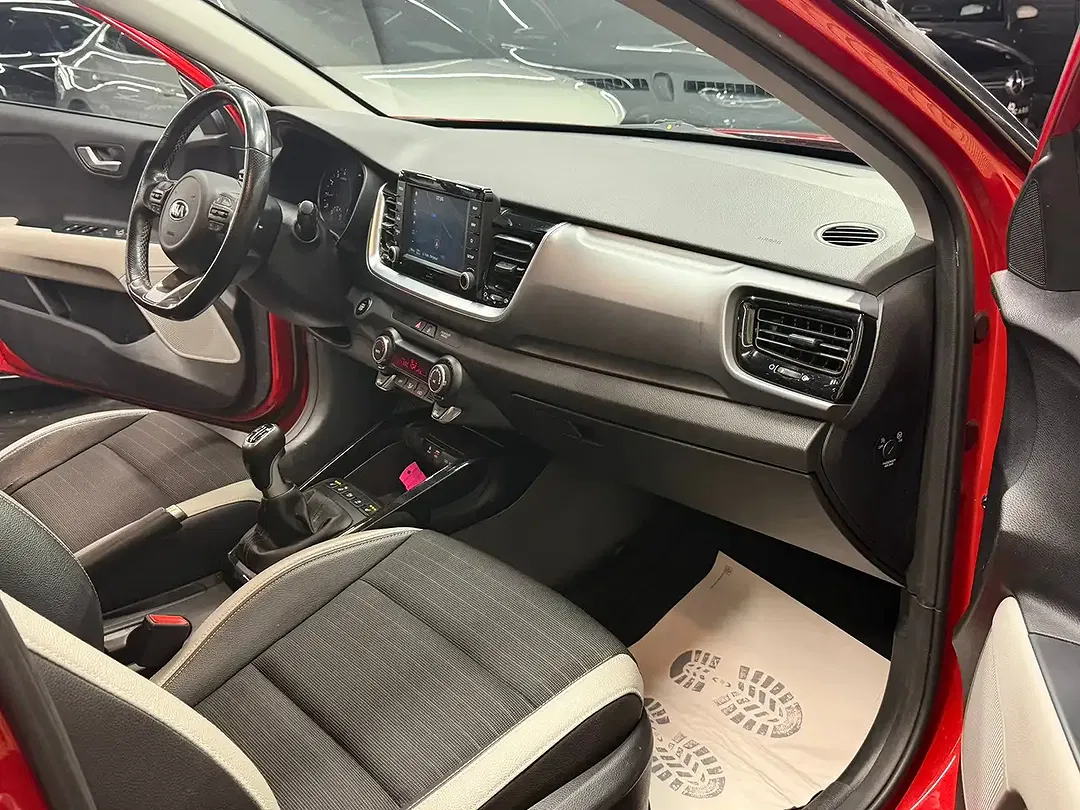 Kia Stonic - Thumbnail 9