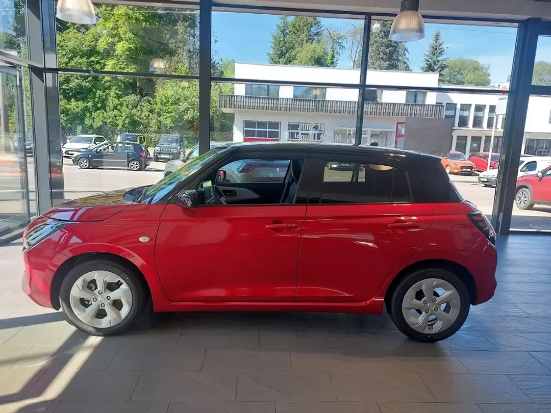 Suzuki Swift - Thumbnail 5
