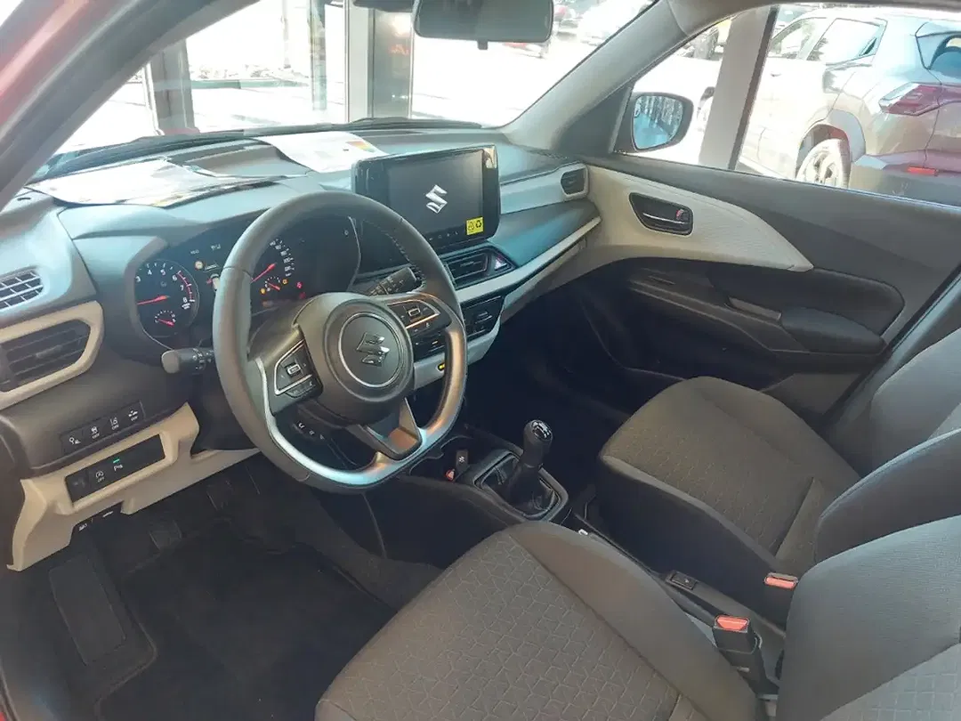 Suzuki Swift - Thumbnail 9