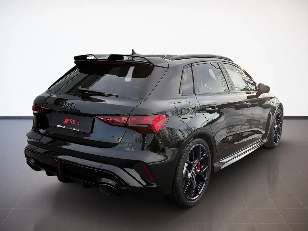 Audi RS3 - Thumbnail 4