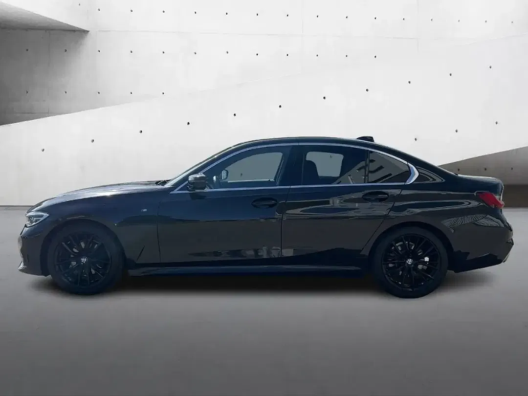 BMW 320 - Thumbnail 2