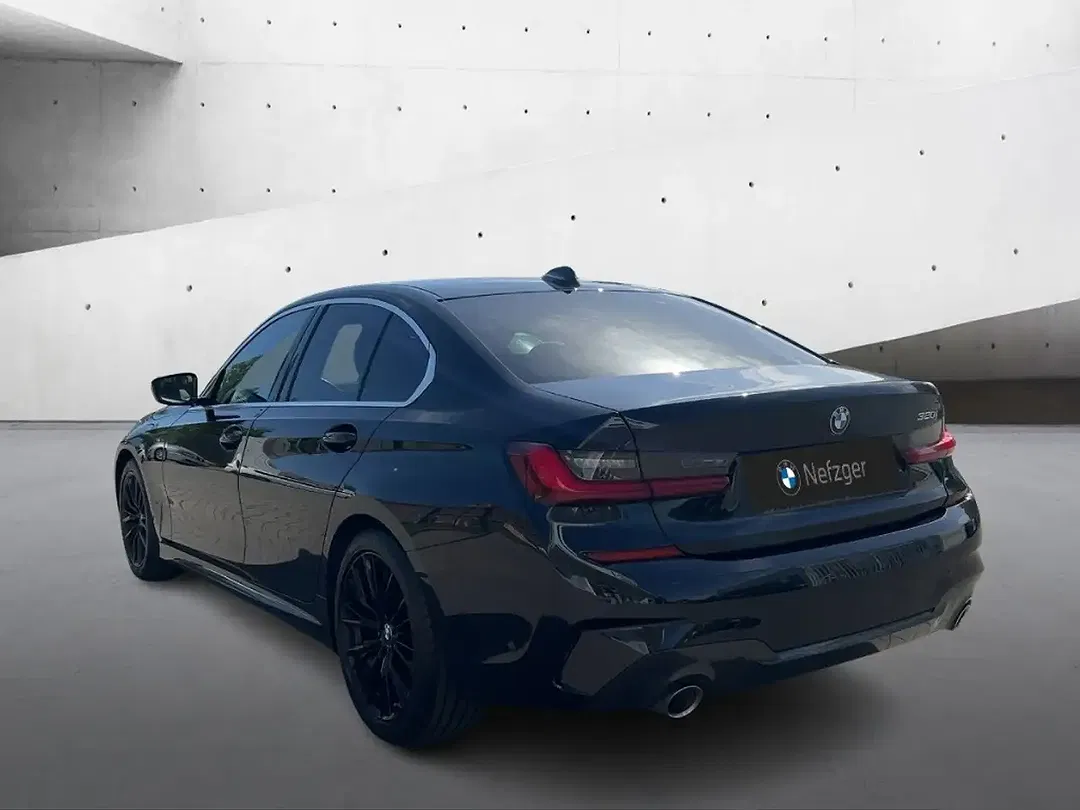 BMW 320 - Thumbnail 3
