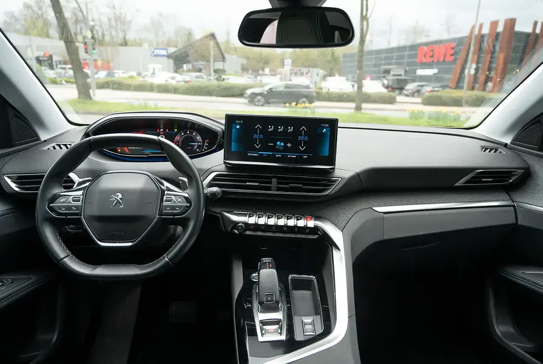 Peugeot 3008 - Thumbnail 5