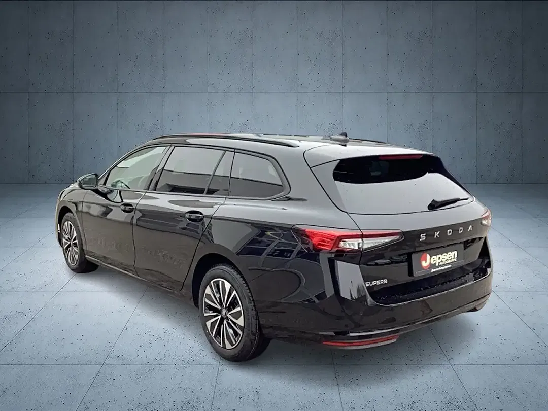 Skoda Superb - Thumbnail 3