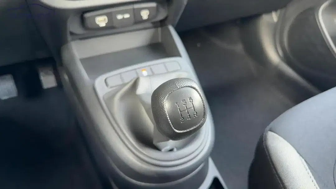 Hyundai i10 - Thumbnail 12