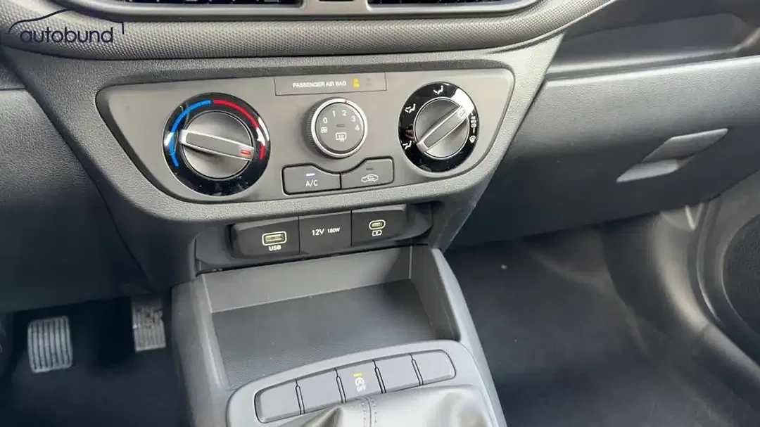 Hyundai i10 - Thumbnail 13