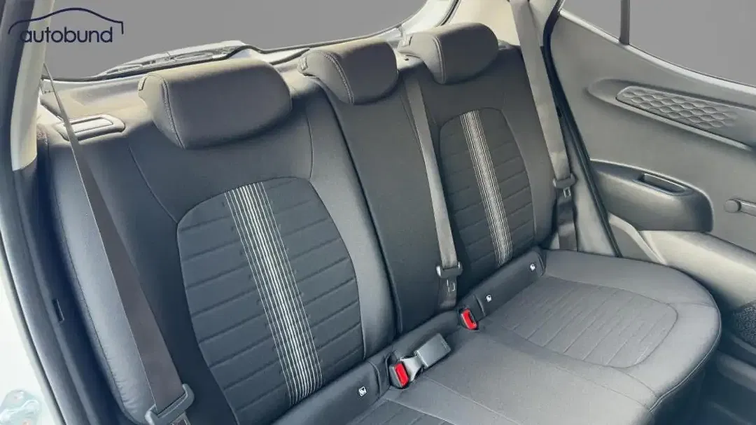 Hyundai i10 - Thumbnail 7