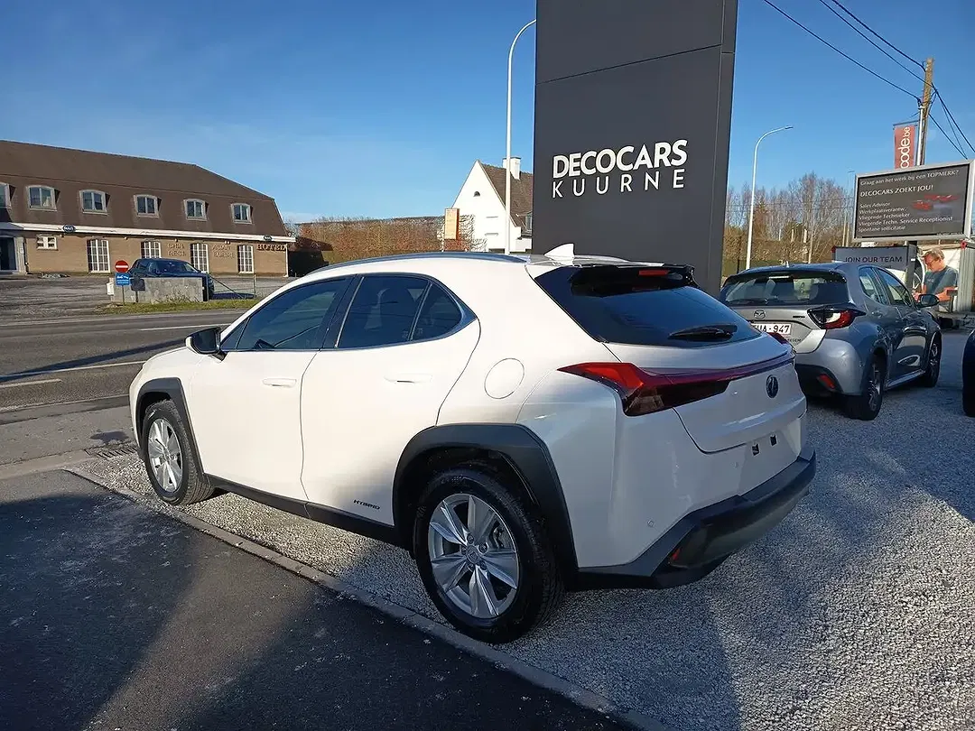 Lexus UX 250h - Thumbnail 2
