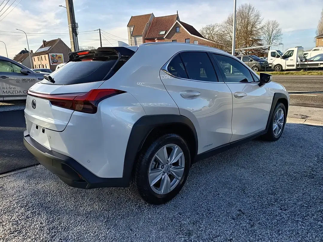 Lexus UX 250h - Thumbnail 3
