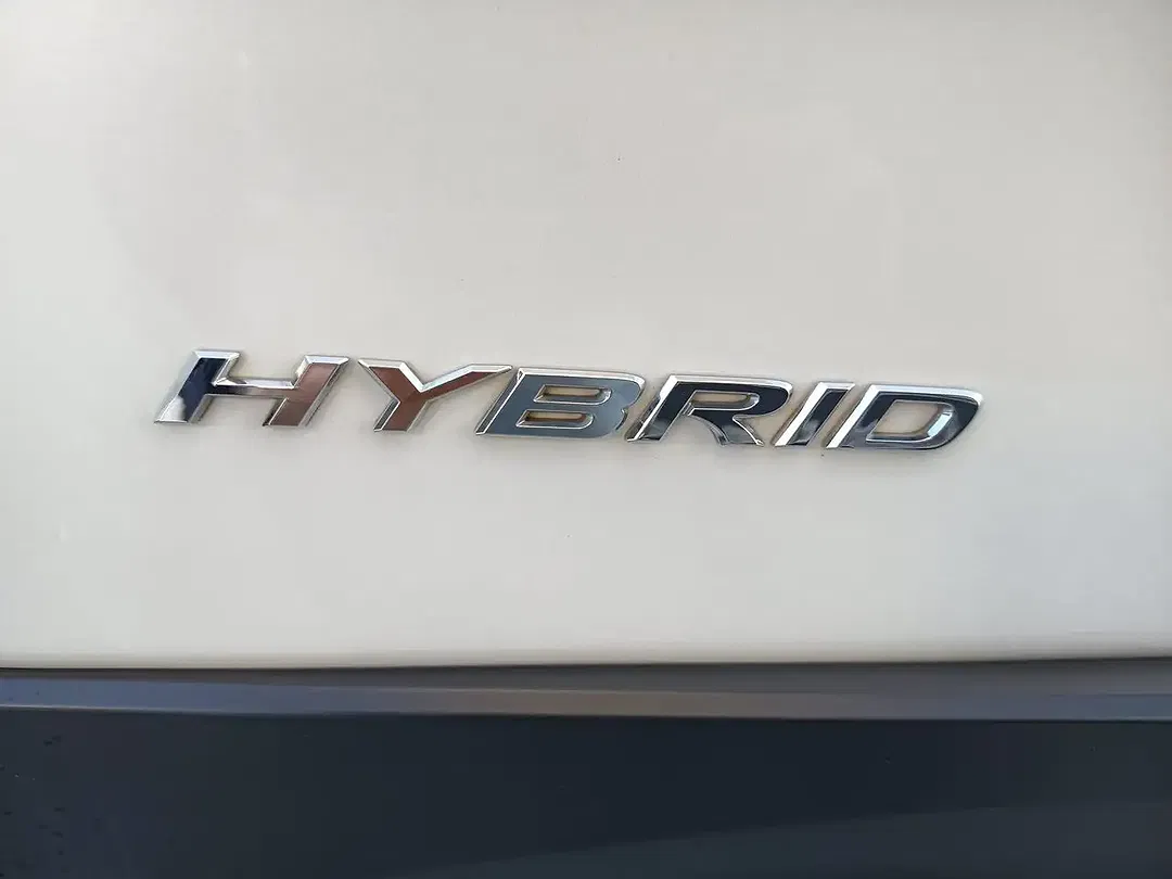 Lexus UX 250h - Thumbnail 5