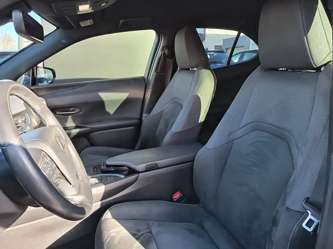 Lexus UX 250h - Thumbnail 8