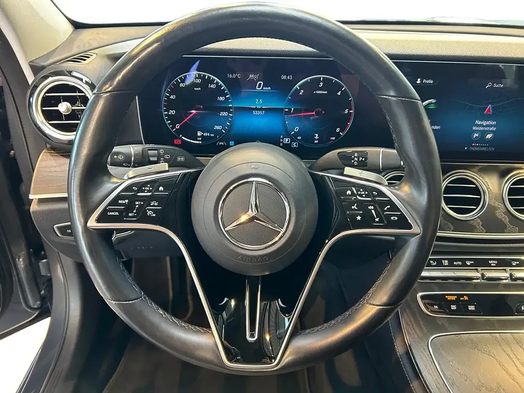 Mercedes-Benz E 220 - Thumbnail 13