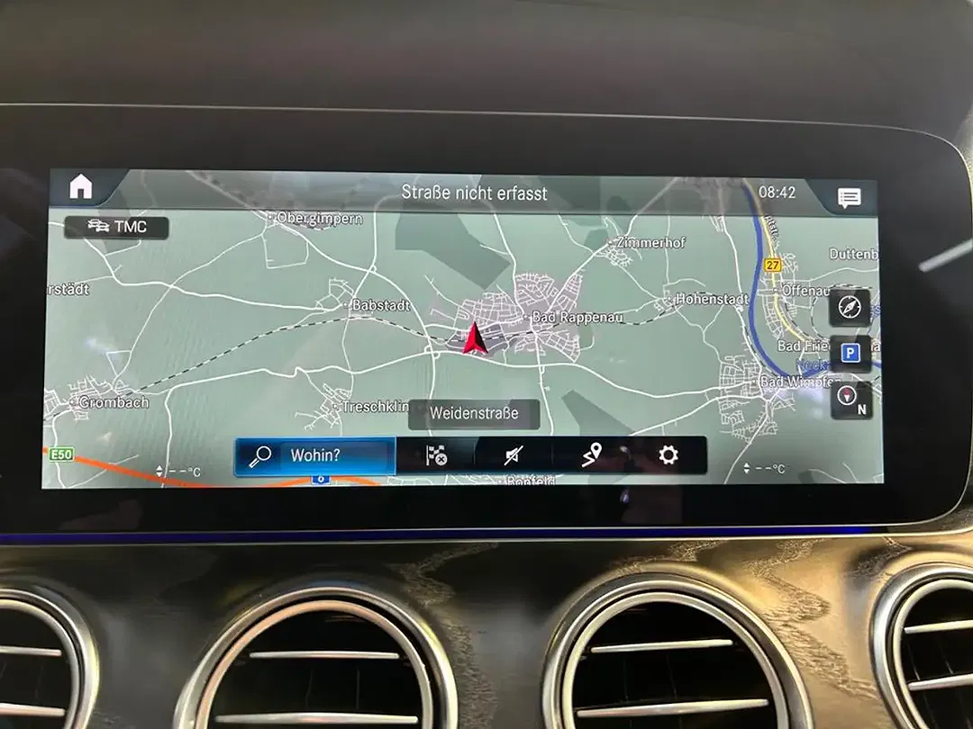 Mercedes-Benz E 220 - Thumbnail 14