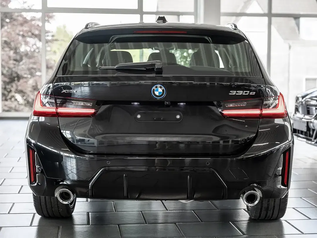 BMW 330 - Thumbnail 5