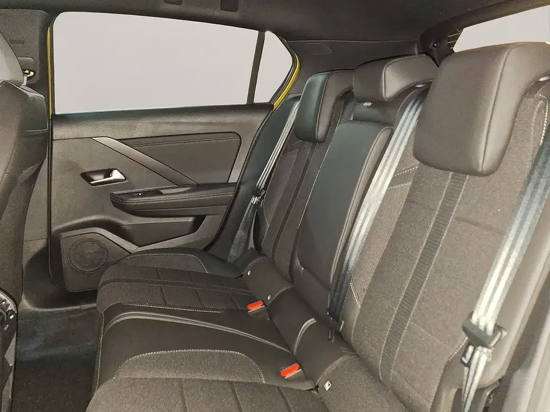 Opel Astra - Thumbnail 12