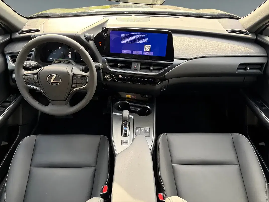 Lexus UX 300h - Thumbnail 10