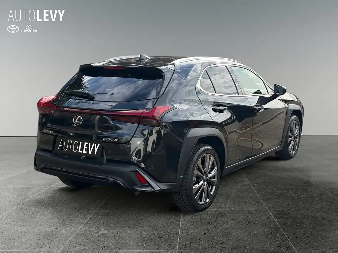 Lexus UX 300h - Thumbnail 5